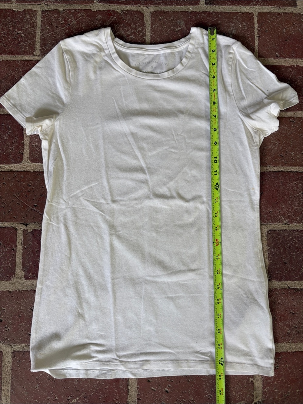 Banana Republic White Short Sleeve Crewneck Tee - Picture 8 of 8